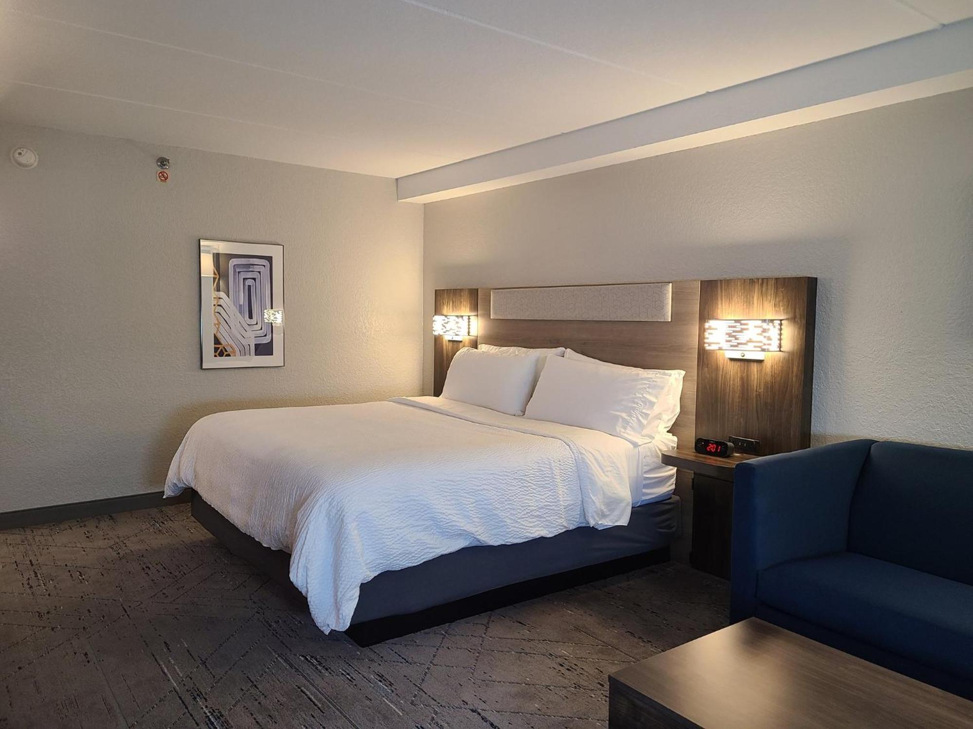 Holiday Inn Express Fort Lauderdale North - Executive Airport By Ihg Exterior photo